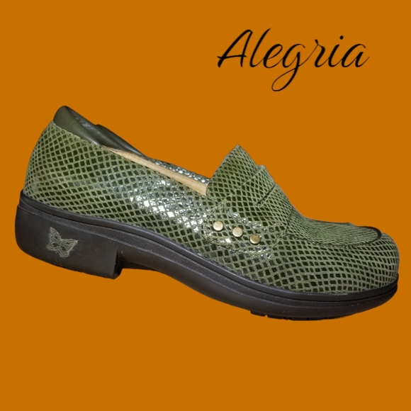 Alegria Taylor Pro Olive Glossy Snake Penny Loafer - Picture 2 of 10